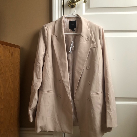 Forever 21 Jackets & Blazers - Women’s Cream Blazer